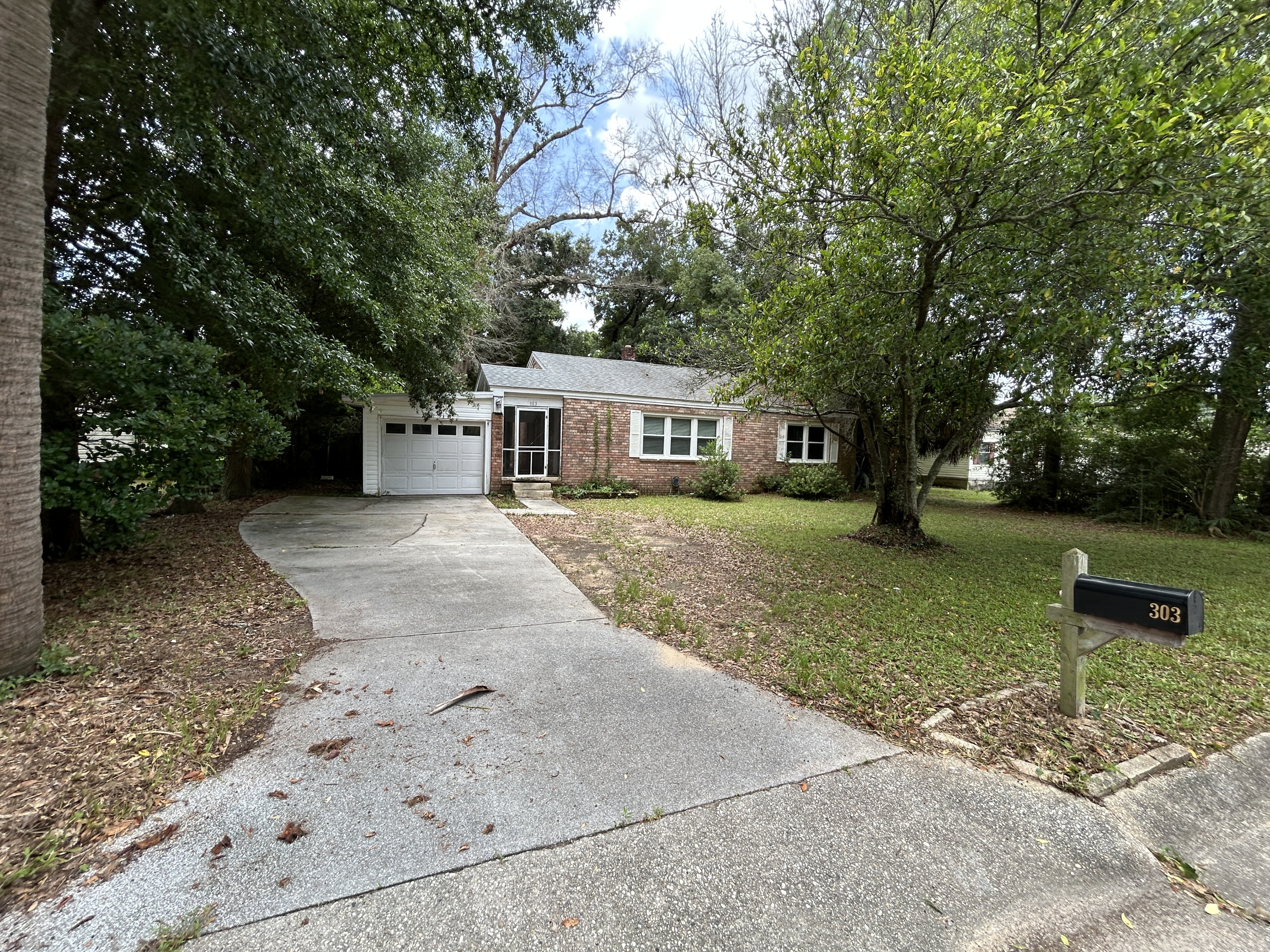 303 Ariola Avenue